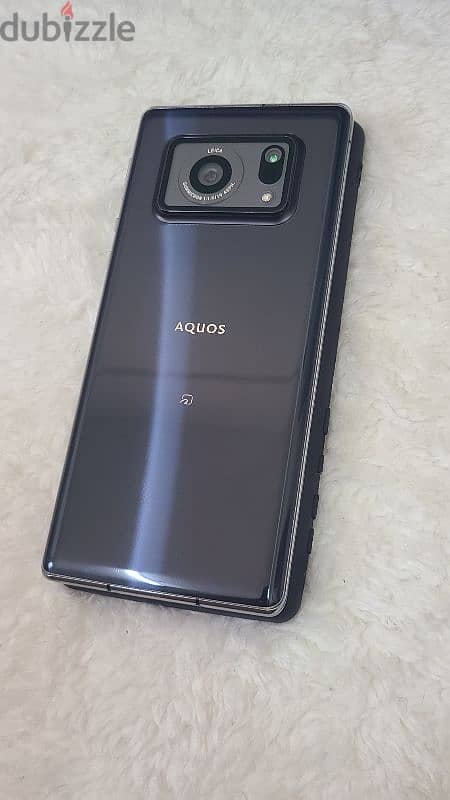 Sharp aquos R6 12/128 flagship 2