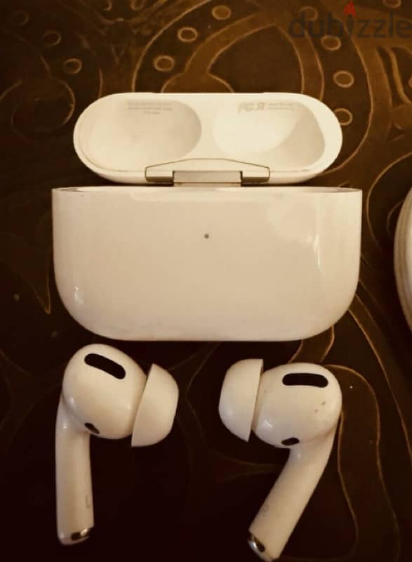 airpods pro (new) 1