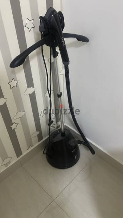 Garment steamer - Tefal - barely used