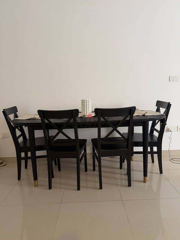 Used dining table same like new, for sale 2