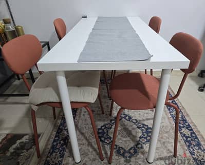 Dining Table with 4 chairs for sale