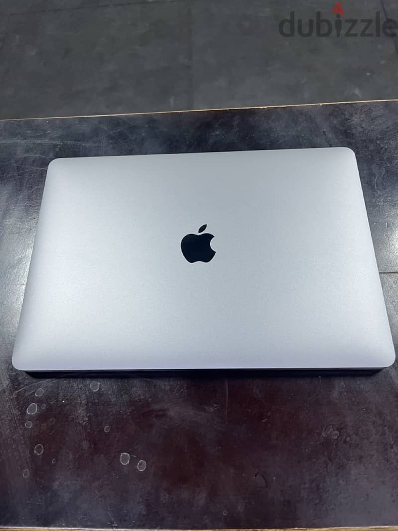 MACBOOK AIR LIKE NEW 2020 13.3" RETINA DISPLAY 1