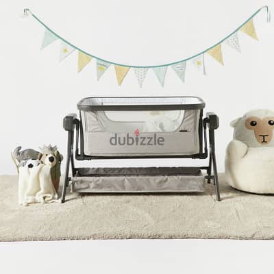 Giggles Zeus Auto Swing Bassinet