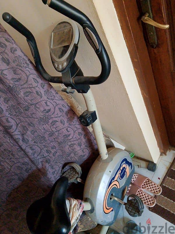 lifetrack streamly exercise bike 1