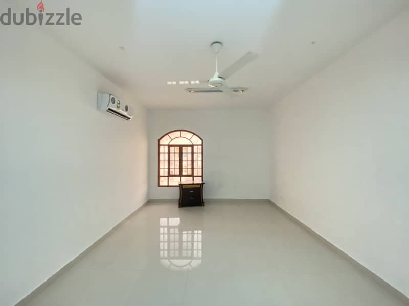 4me23-Amazing 5BHK Villa For Rent in Ansab 6