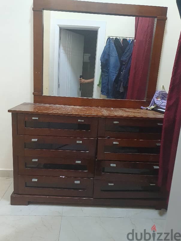 Dressing table with drawers 0