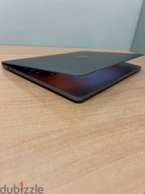 MacBook Pro 2017 16/512 gb tech-bar 0