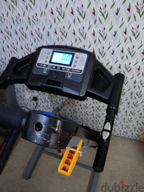 Treadmill delivery Free 8