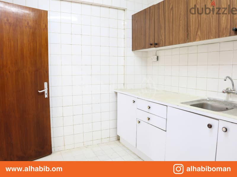 1BR and 2BR Apartments at Al Khuwair - Sala 8