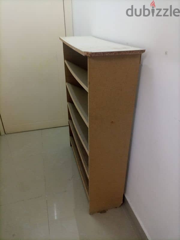 wooden shoe rack good condition 1