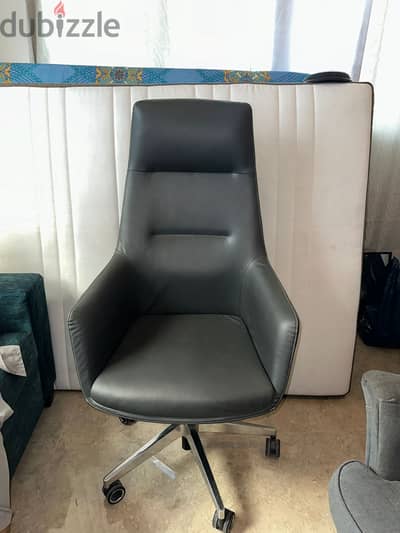 "Grey Office Chair - Perfect Condition! Only 20 OMR"