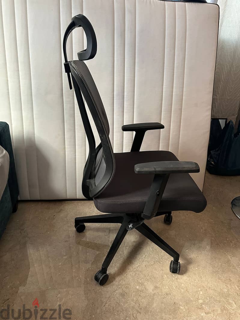 "Grey Office Chair - Perfect Condition! Only 18 OMR 1