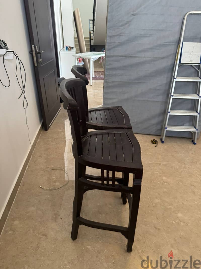 "Set of 2 Black Kitchen Chairs - Great Condition! Only OMR 17!" 3