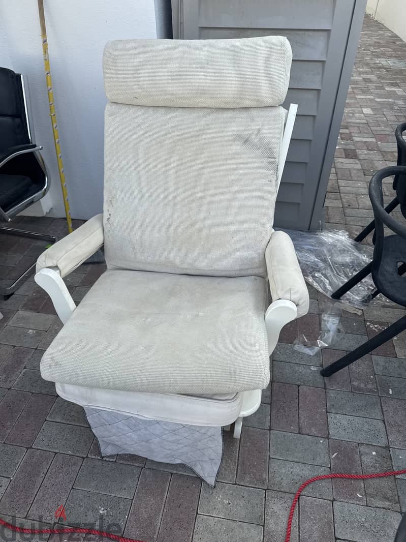 "White Rocking Chair with Ottoman - Great Deal! Only OMR 15!" 0