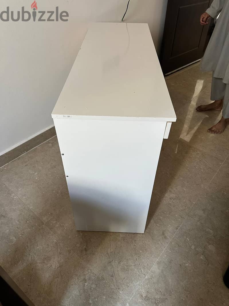 "White Study Table/Dresser with 2 Drawers - Great Condition! Only OMR 2