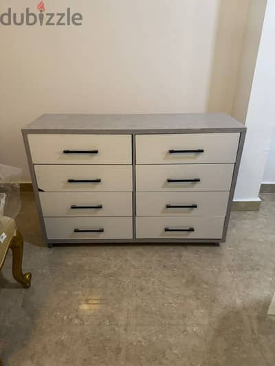 "White Chest of Drawers - 8 Drawers, Great Condition! Only OMR 30!"