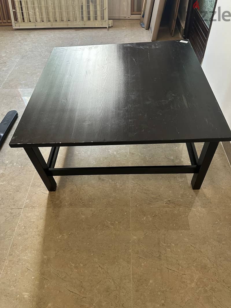 Nice Small Coffee Table - Great Condition! Only OMR 10! 3