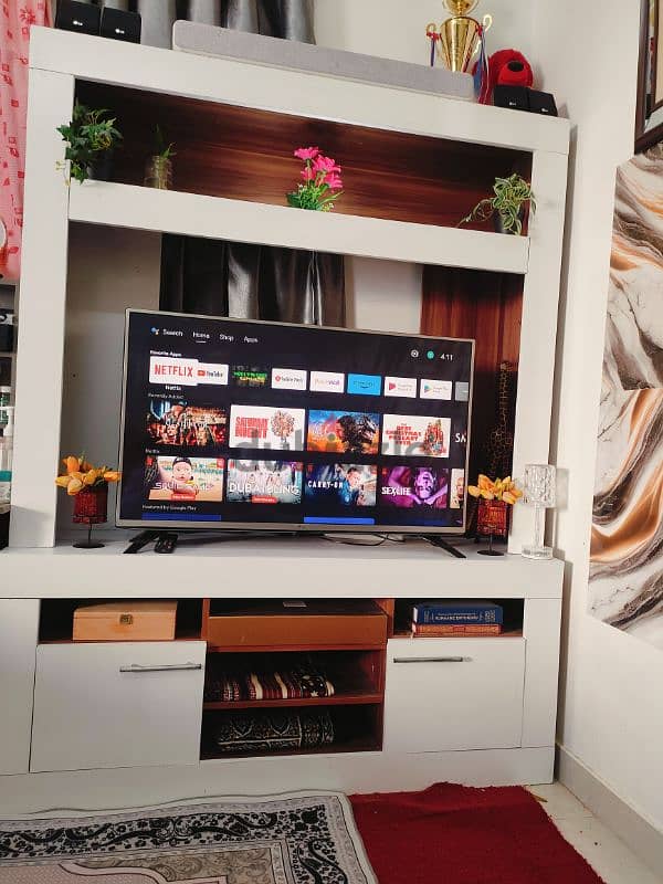 LG tv with Stand 1