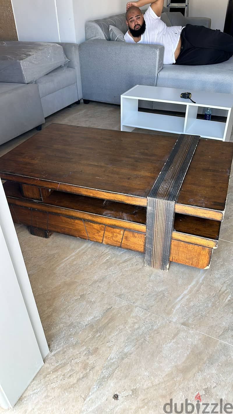 Luxurious Wooden Coffee Table/TV Stand - Heavy Wood! Only OMR 16! 2