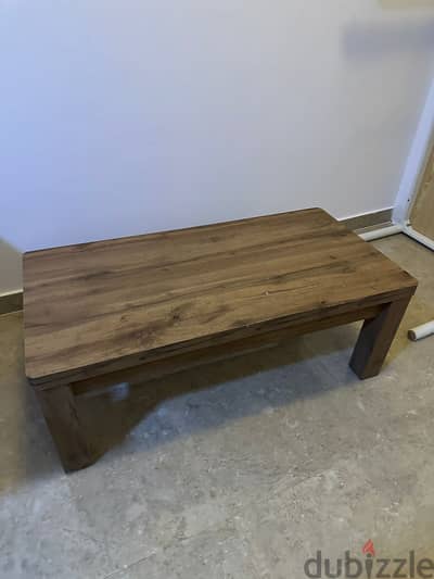 Classy Wooden Coffee Table - Only OMR 12!