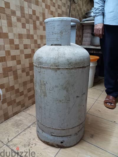 19.7 kg gas cylinder