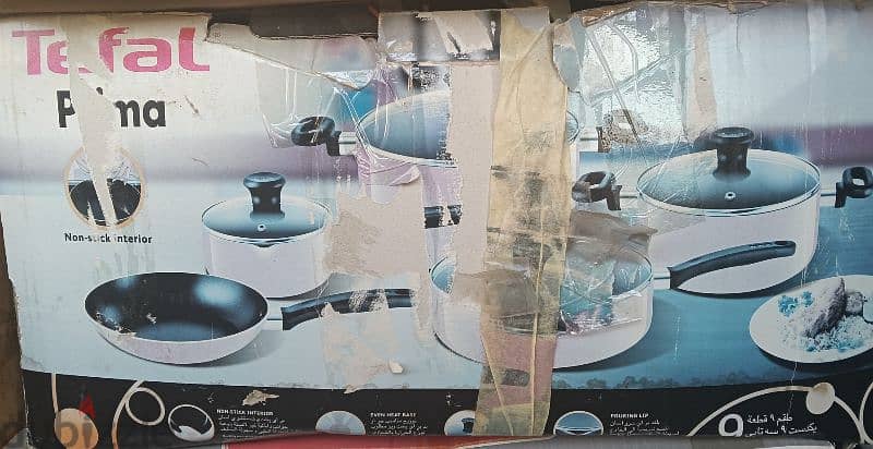 Tefal 9 PCs set and juice extractor for sale. 0