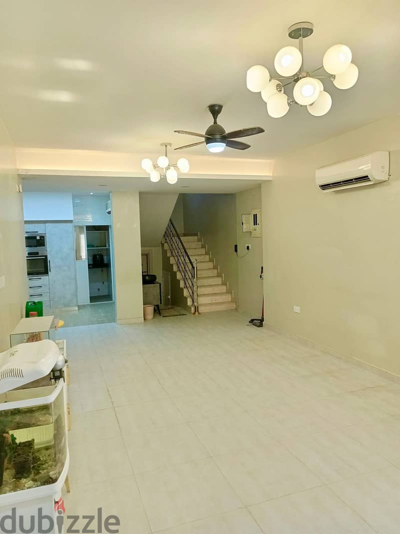 "SR- AS-717 Spacious Villa for Rent in Al Mawaleh South 6