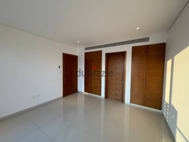 1 BR + Study Room Stunning Apartment in Al Mouj 7