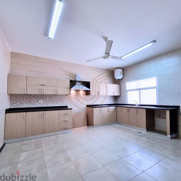 AL QURUM | ELEGANT 6 BR VILLA FOR RENT 4