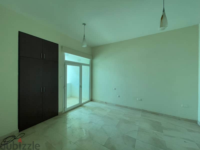 4 + 1 BR Nice Villa in Compound with a Yard in Madinat Al Ilam 6