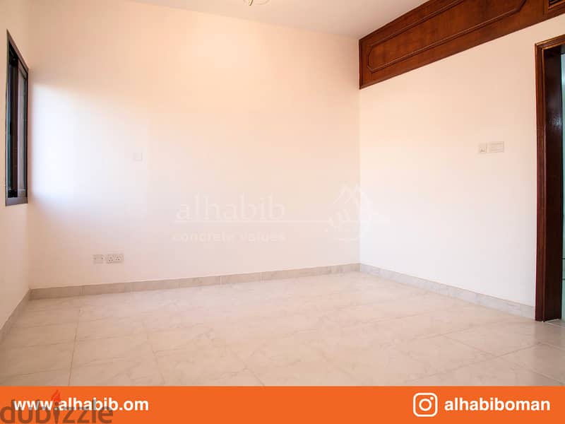 3BR Apartment at Ruwi MBD - Al Suleyf 9