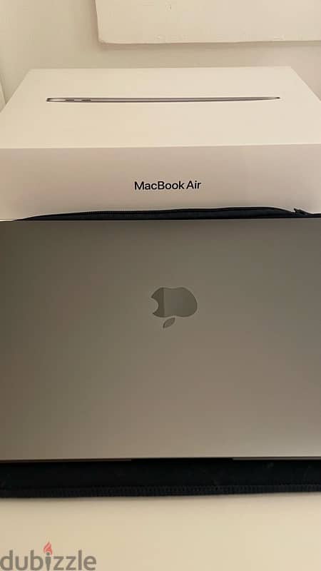 MackBook Air للبيع ب330 مع جميع ماحقاته 3