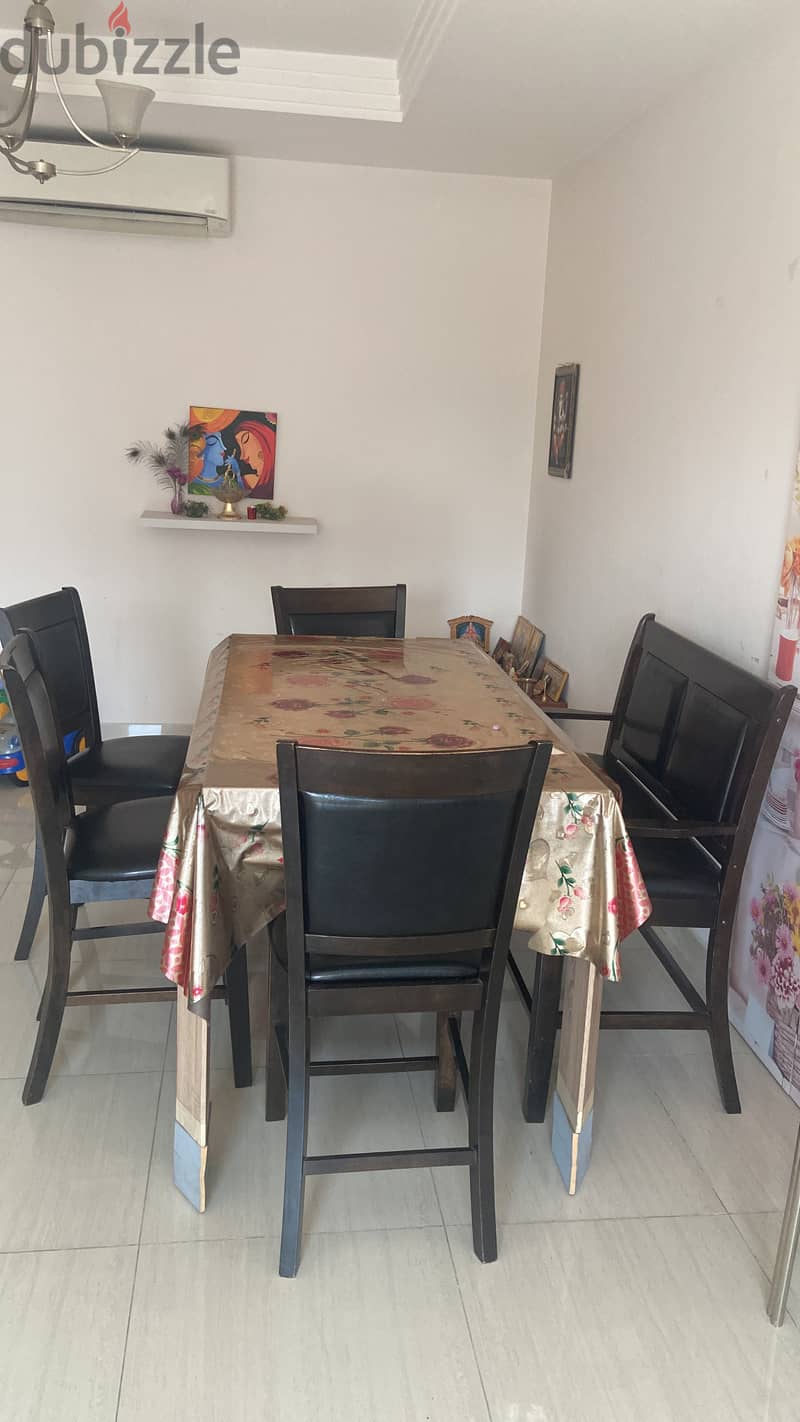 6 seater Dining table with chairs 0