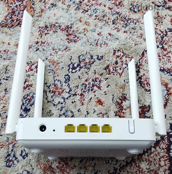 ooredoo router almost new 1