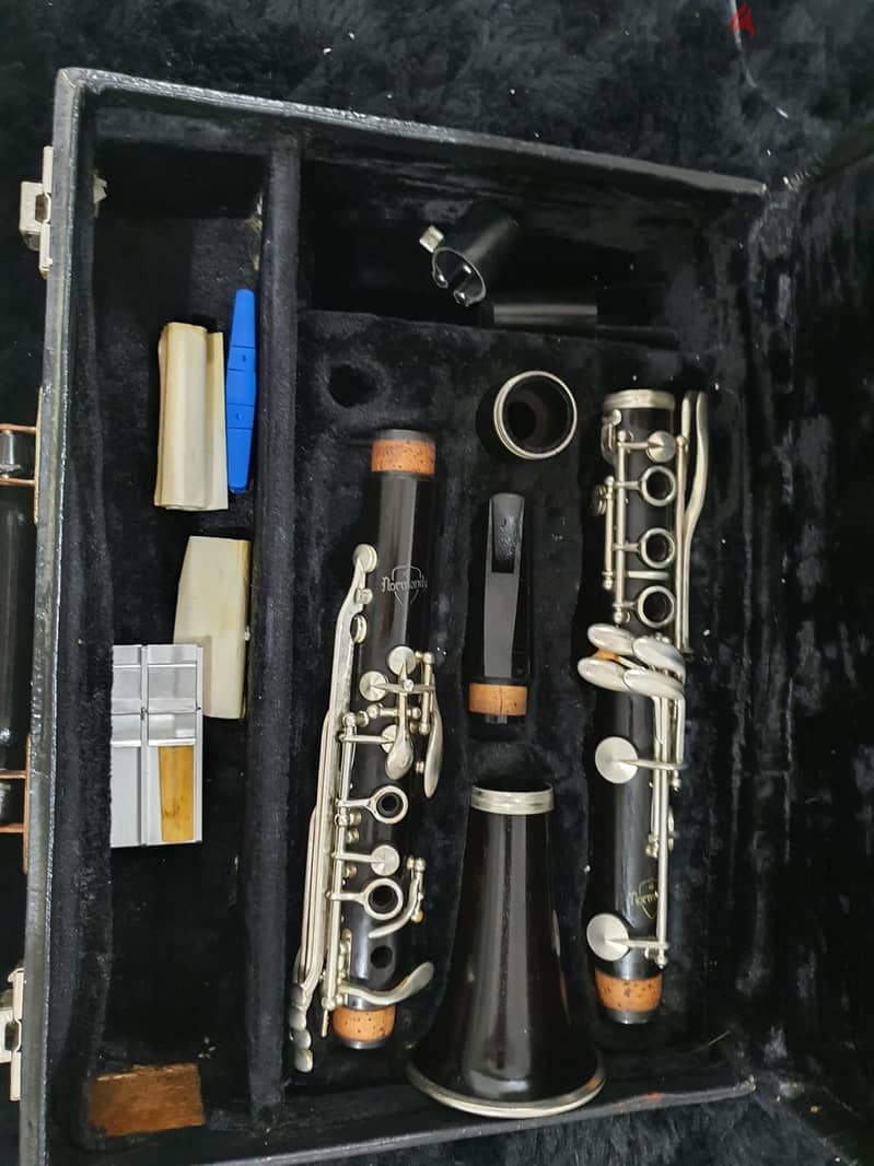 Near Vintage Normandy Bflat 1970's Clarinet Wooden Body 2