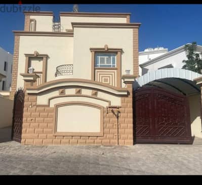 For Sale or Rent Mawaleh أو للإيجار فيلا راقية في الموالح