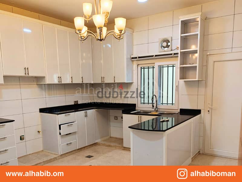 Brand New 5BR Villa at Bowshar - Al Muna Villa 3