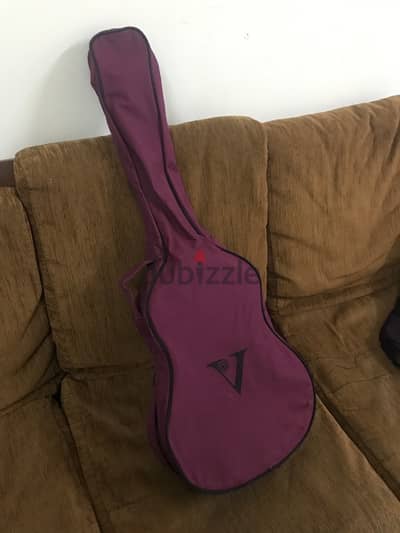 guitar in good condition urgent sale