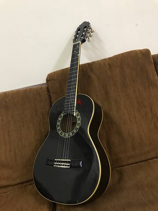 guitar in good condition urgent sale 4