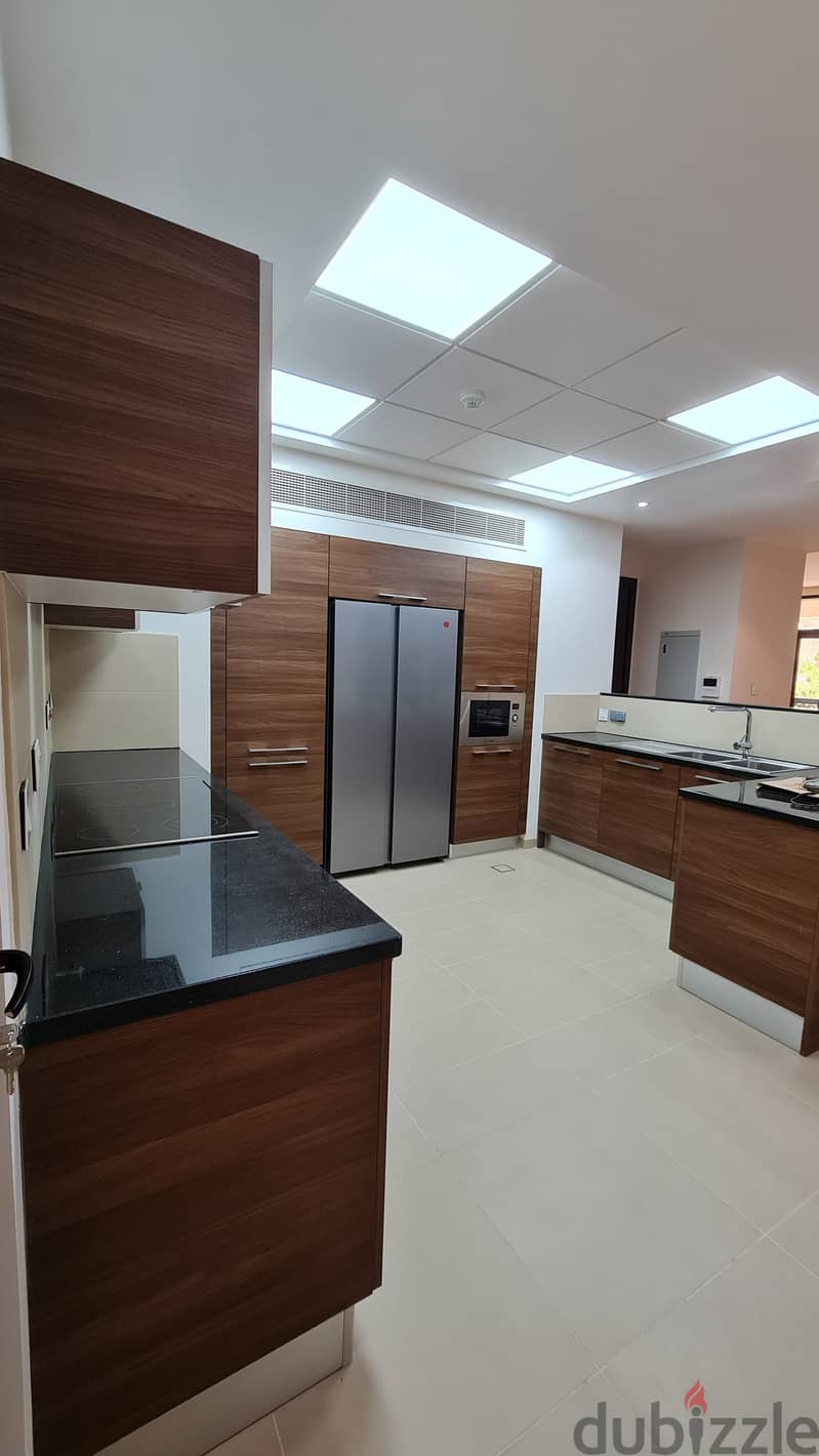 Exceptional 2+1 BHK Apartment for Sale in Muscat Bay – Zaha PPA374 4