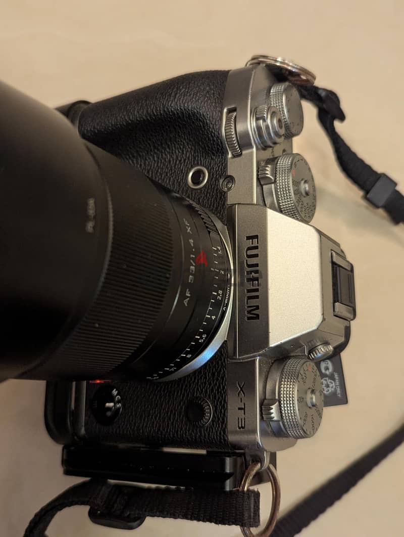 Fuji XT3 with 3 lenses, sparingly used, in very good condition 4