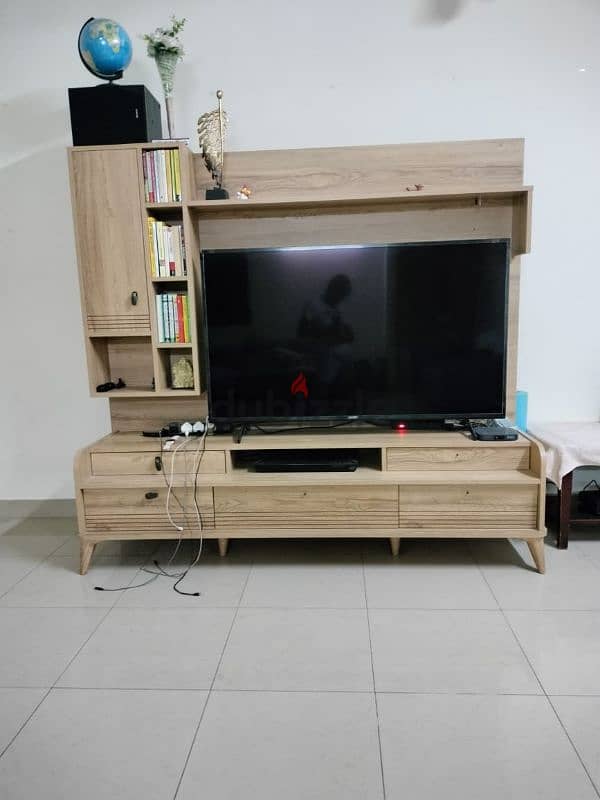 wall unit 1