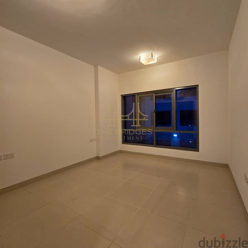 Luxurious 2 BR Apartment in Muscat Hills 4