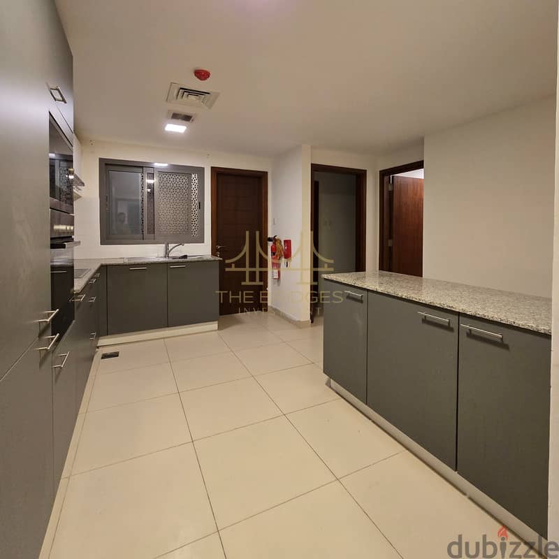 Luxurious 2 BR Apartment in Muscat Hills 9