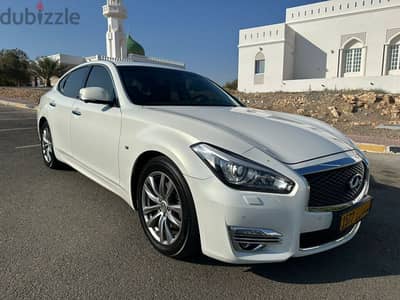 Infiniti Q70 2016 extremely clean and luxurious