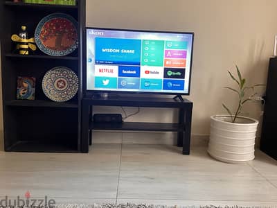 Smart TV 40 inch with Table