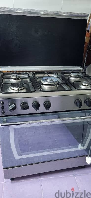 5 burner cooking range for immediate sale 3