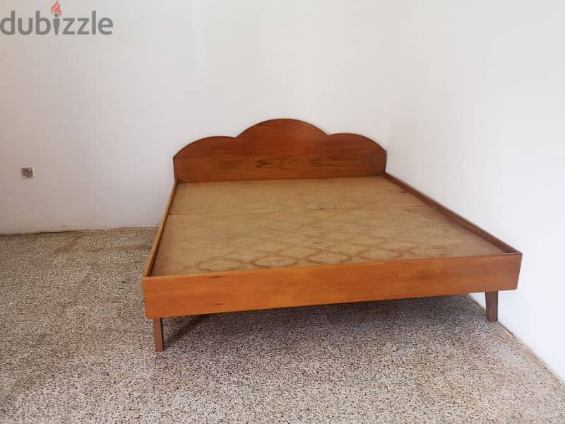 Queen size bed with mattress 1