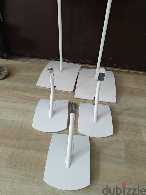 Bose speaker stand. 2