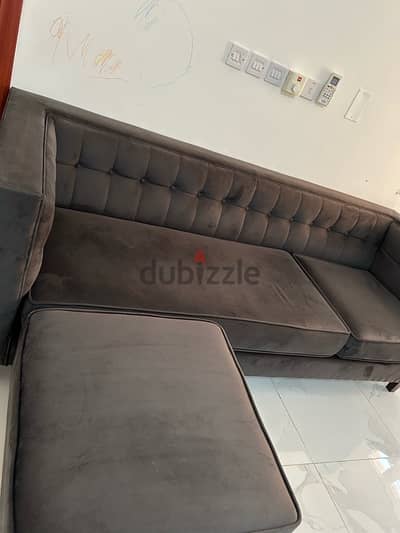 Sofa for immediate sale in Wadi Kabir